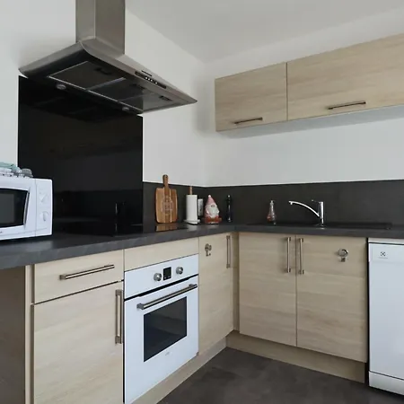 L'r Du Roc : Duplex 4* Avec Terrasse Et Garage - Fr-1-858-7 La Bourboule